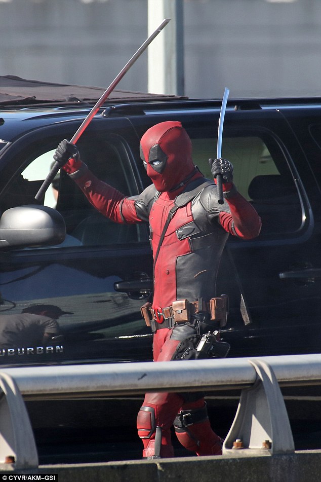 Optø, optø, frost tø rent faktisk barm Marvel's Deadpool Movie - Samurai Swords and Guns - A look at the Katana  Deadpool uses. - Ronin Katana